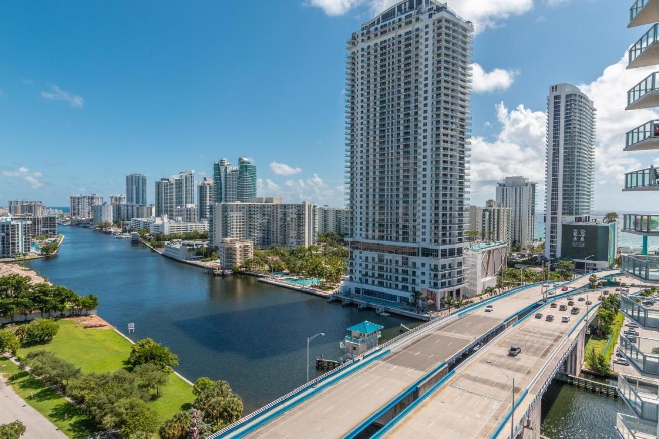 Modern One Bedroom Rental At Beach Walk Resort Miami 18Th Floor Hallandale Beach Kültér fotó