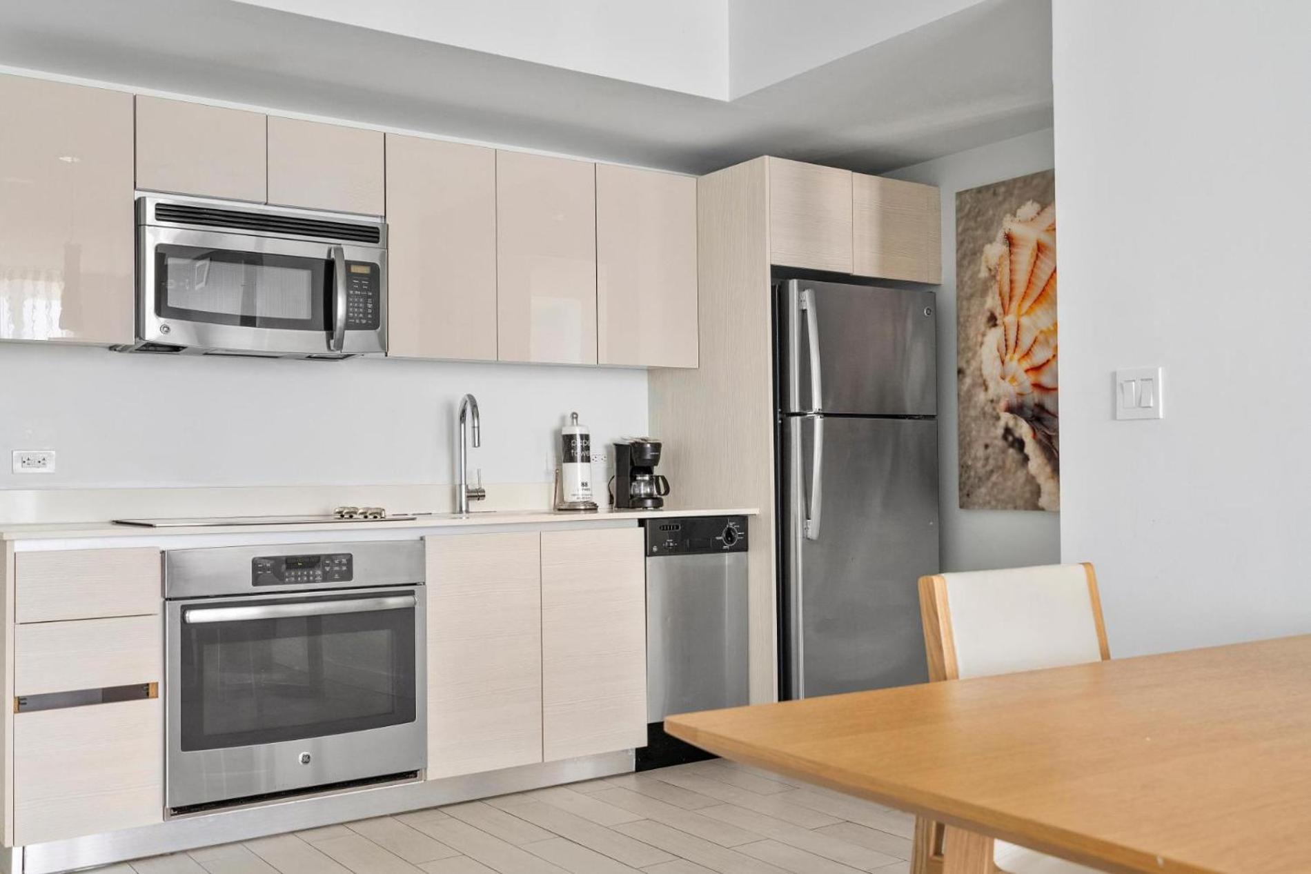 Modern One Bedroom Rental At Beach Walk Resort Miami 18Th Floor Hallandale Beach Kültér fotó