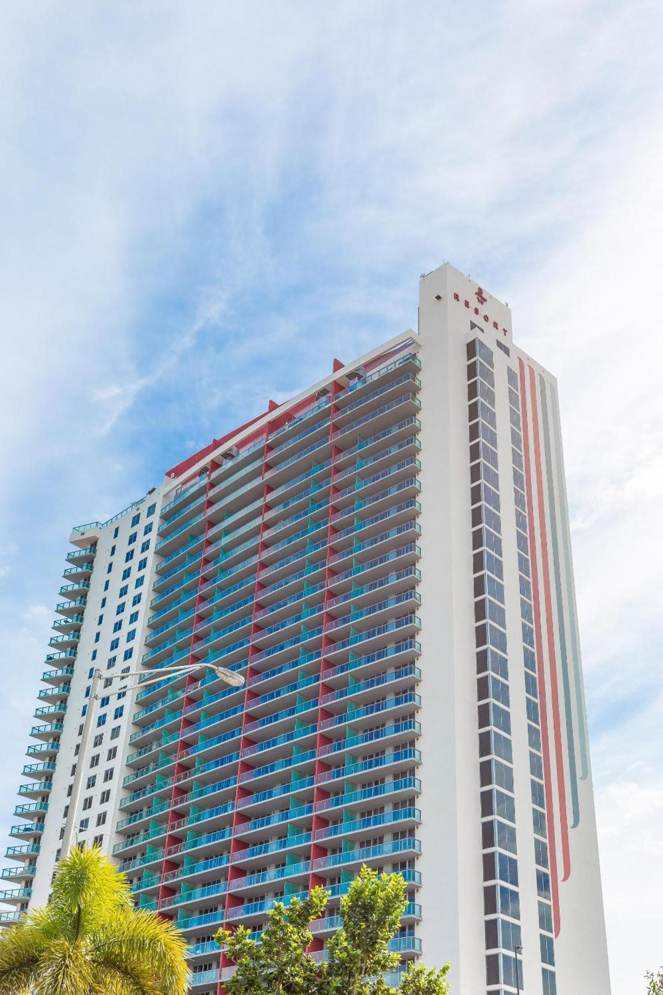 Modern One Bedroom Rental At Beach Walk Resort Miami 18Th Floor Hallandale Beach Kültér fotó