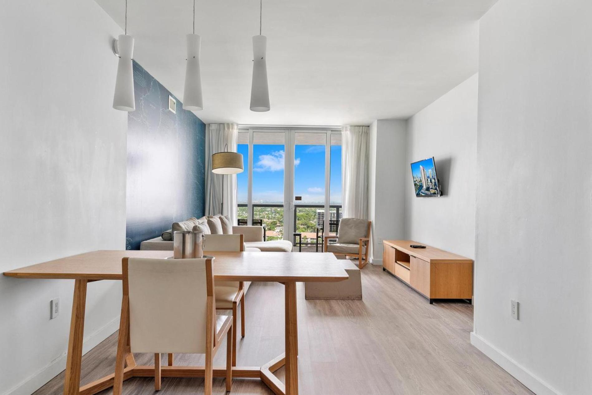 Modern One Bedroom Rental At Beach Walk Resort Miami 18Th Floor Hallandale Beach Kültér fotó