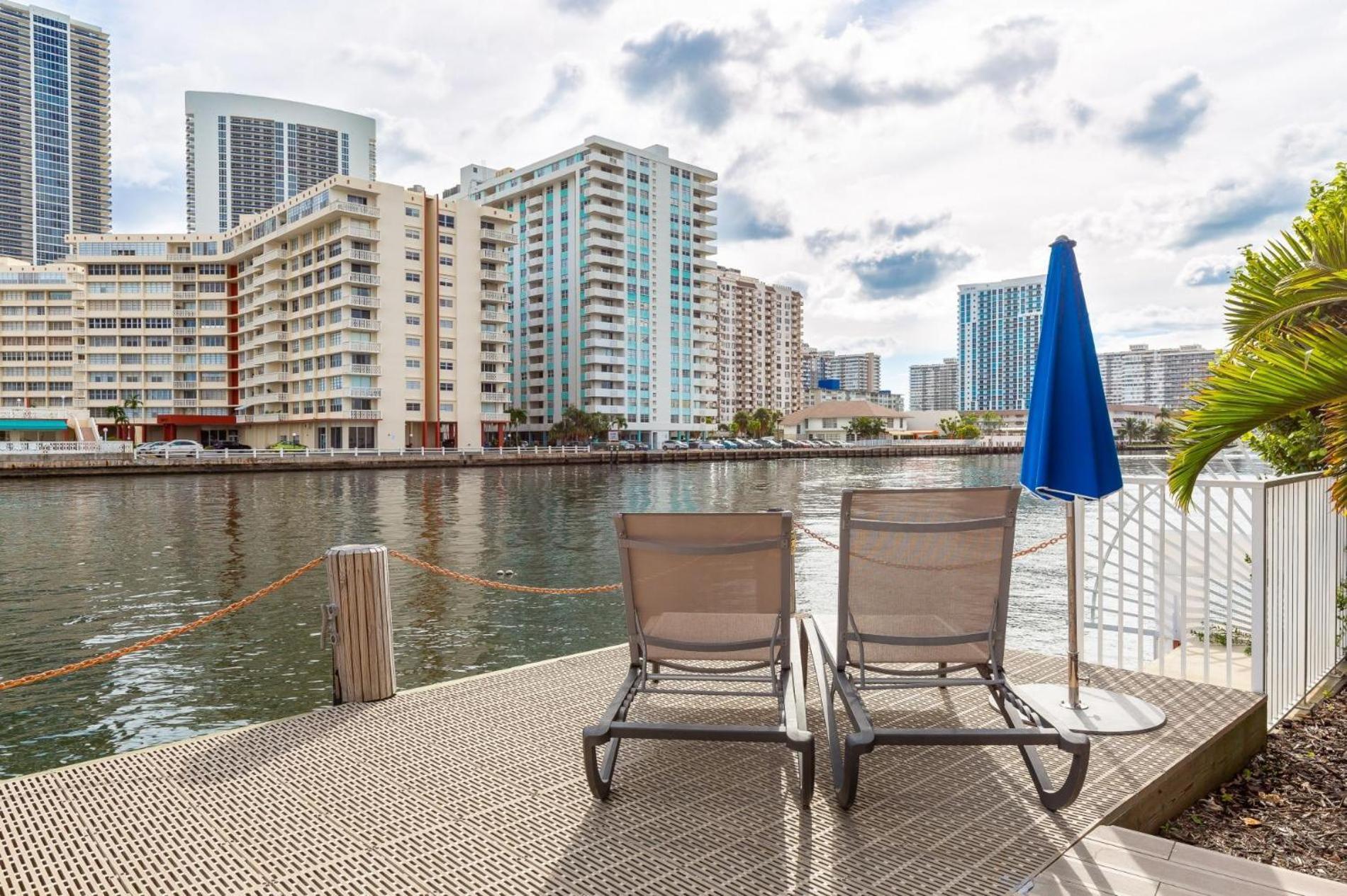 Modern One Bedroom Rental At Beach Walk Resort Miami 18Th Floor Hallandale Beach Kültér fotó